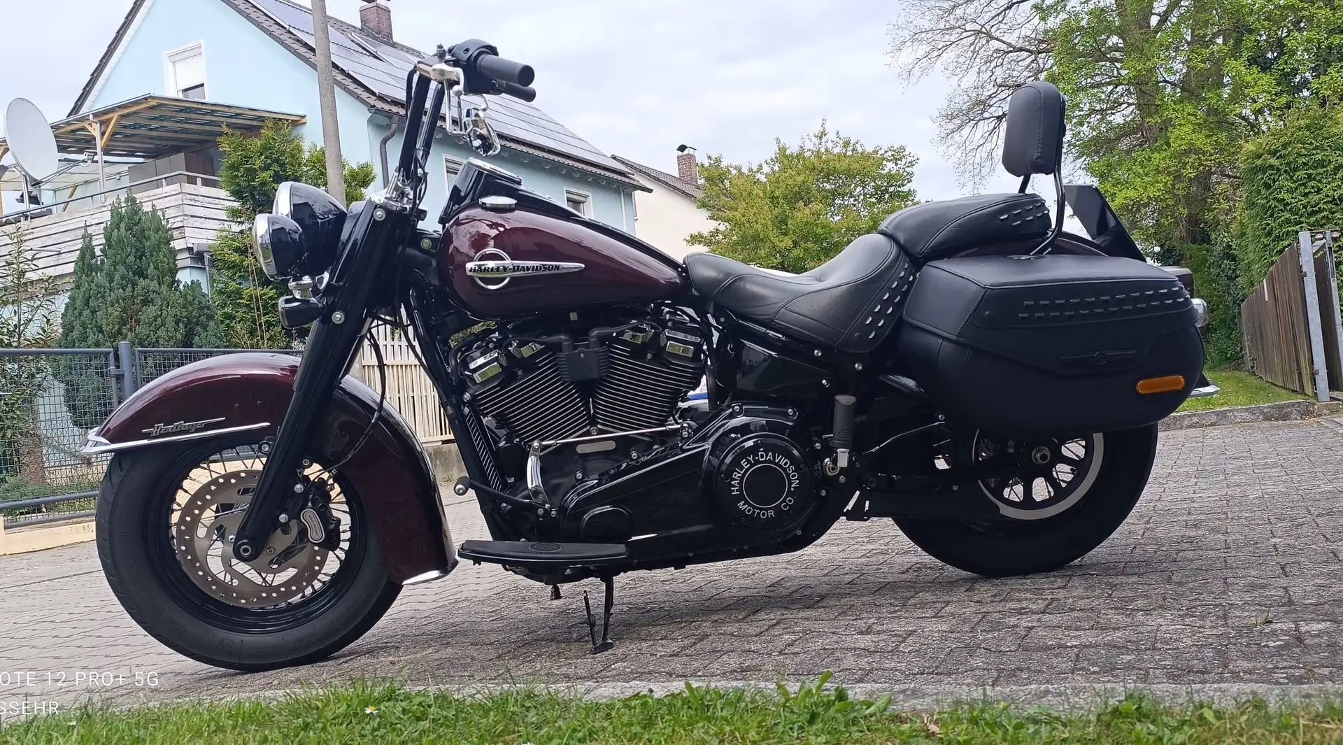 Harley-Davidson Heritage Softail Milwaukee Eight Burdeos - 2