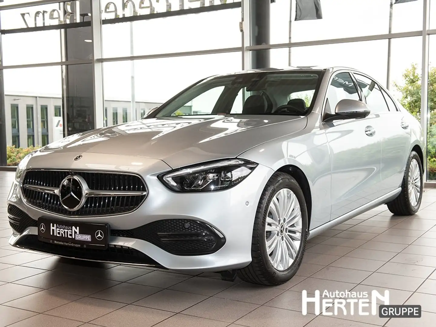 Mercedes-Benz C 180 +AVANTGARDE+FAHRASSISTENZ-P.+HUD+KEYLESS+ Grau - 1