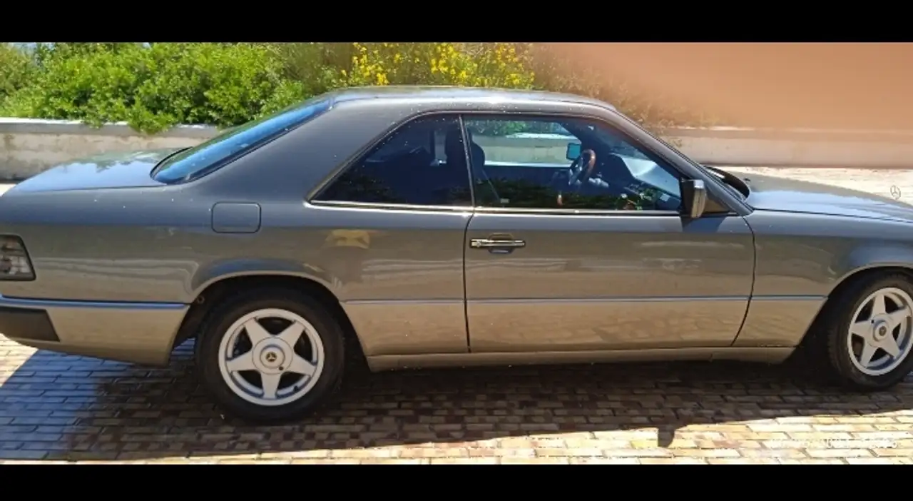 Mercedes-Benz CE 230 Coupé, foto 1