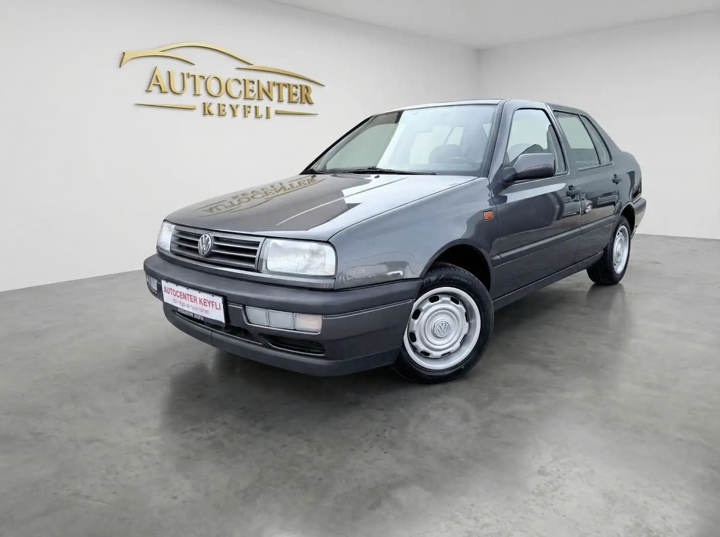 Volkswagen Vento 1,8 GL *SD*ZV*SERVO*1-HAND*Unfallfrei* Gris - 1