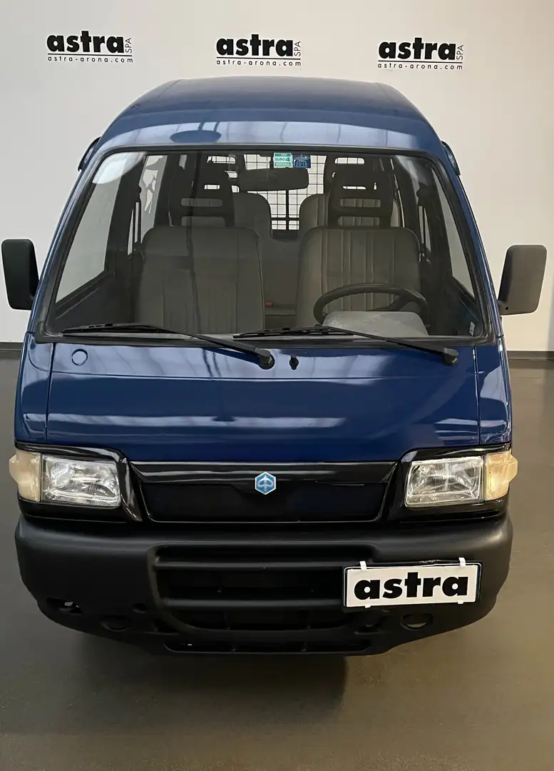 Piaggio Porter Glass Van Bleu - 2