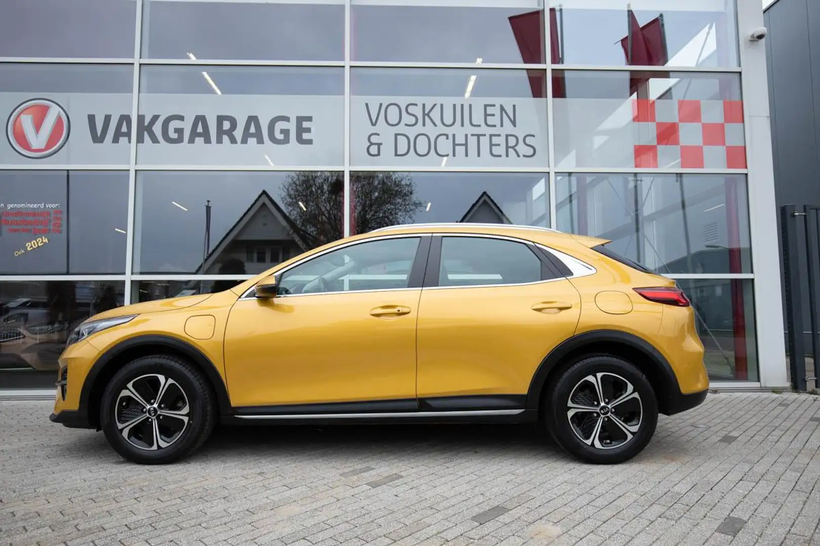 Kia XCeed 1.6 GDi PHEV DynamicPlusLine |Half leder | Volledi Zlatá - 2