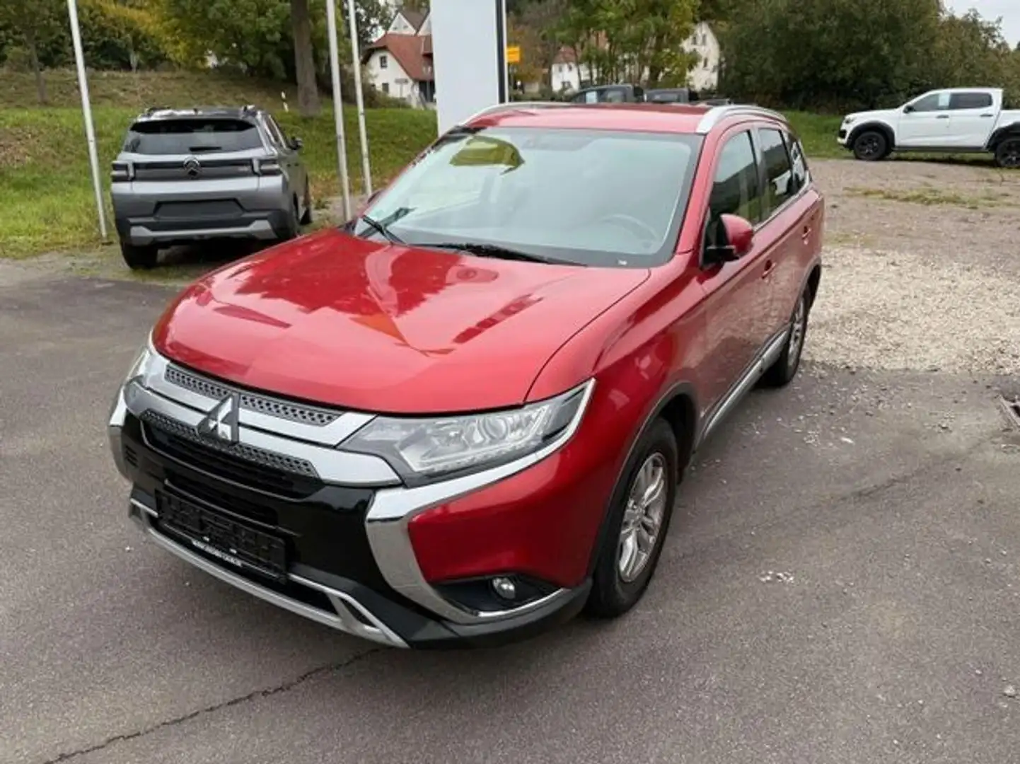 Mitsubishi Outlander Diamant Edition+ 2WD Rot - 1