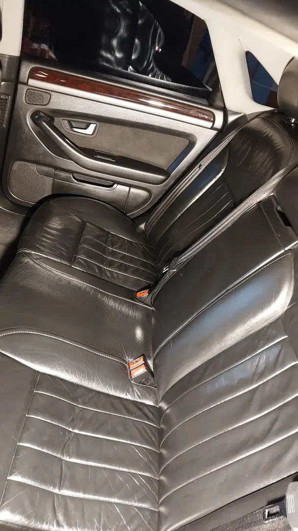 Audi A8 3.7 quattro Tiptronic - 2