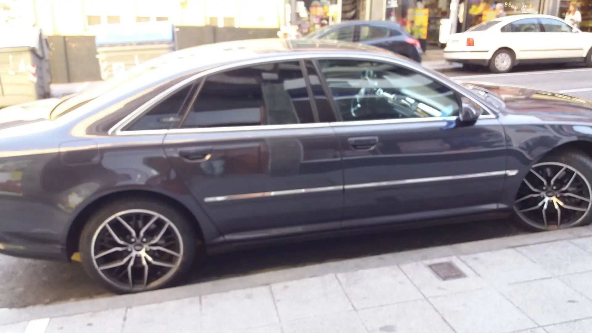 Audi A8 3.7 quattro Tiptronic - 1