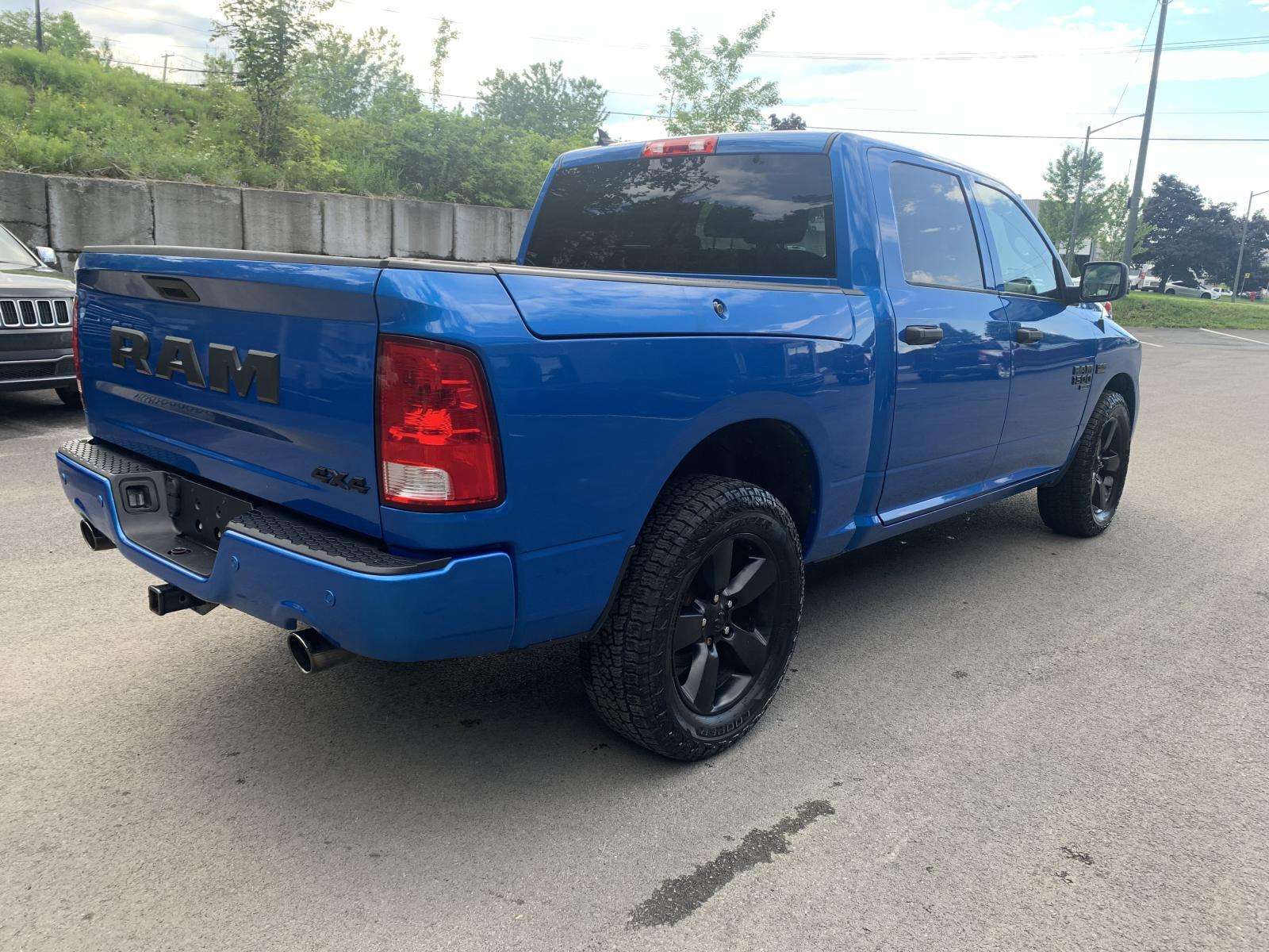 2022 RAM 1500 1500 Express Crew Cab 4x4 | HEMI 5.7 | Night Editi — снимка 1