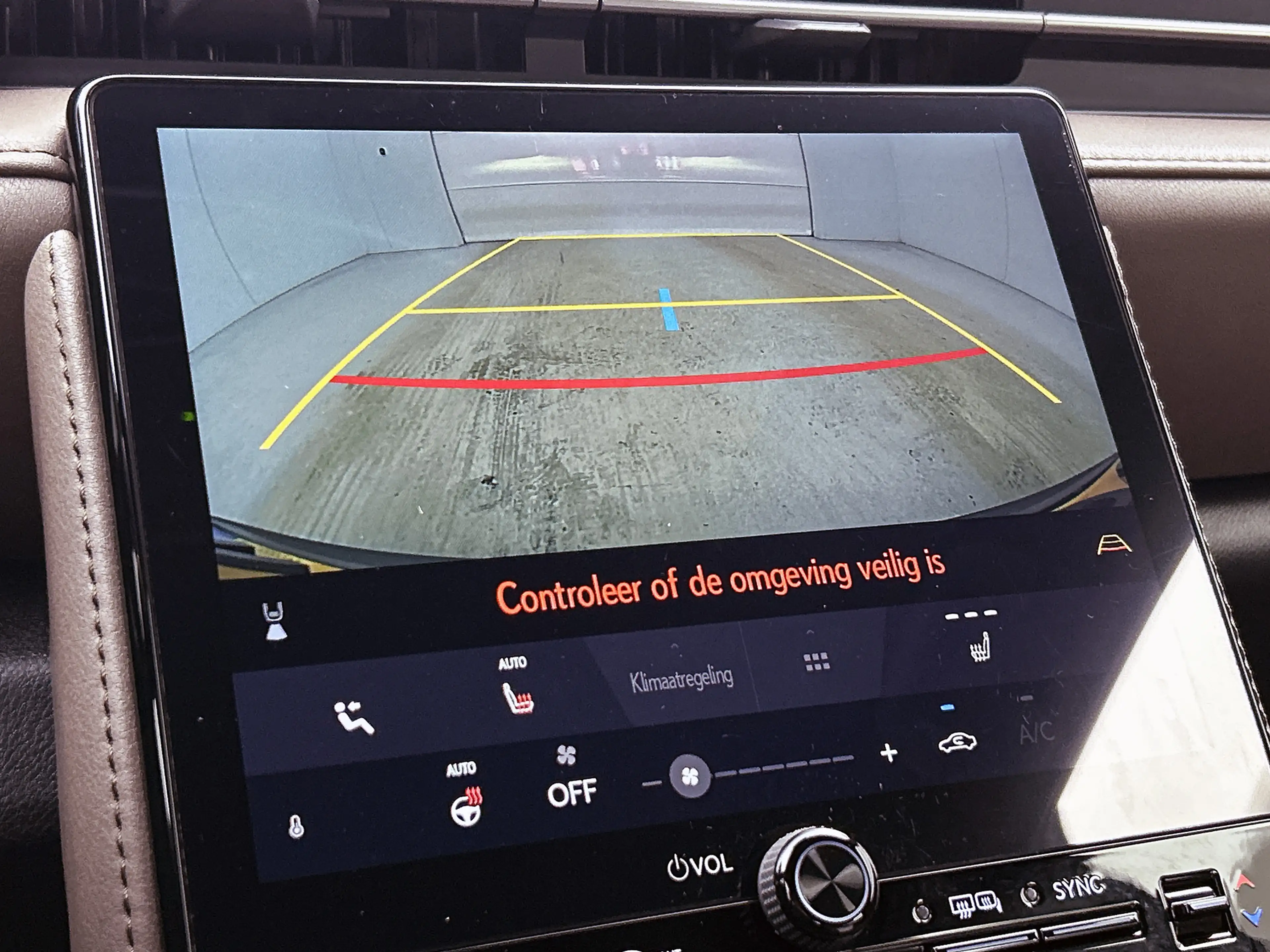 Lexus LBX Elegant 2WD | 18" LM Velgen | Stoelverwarming | Le — photo 8