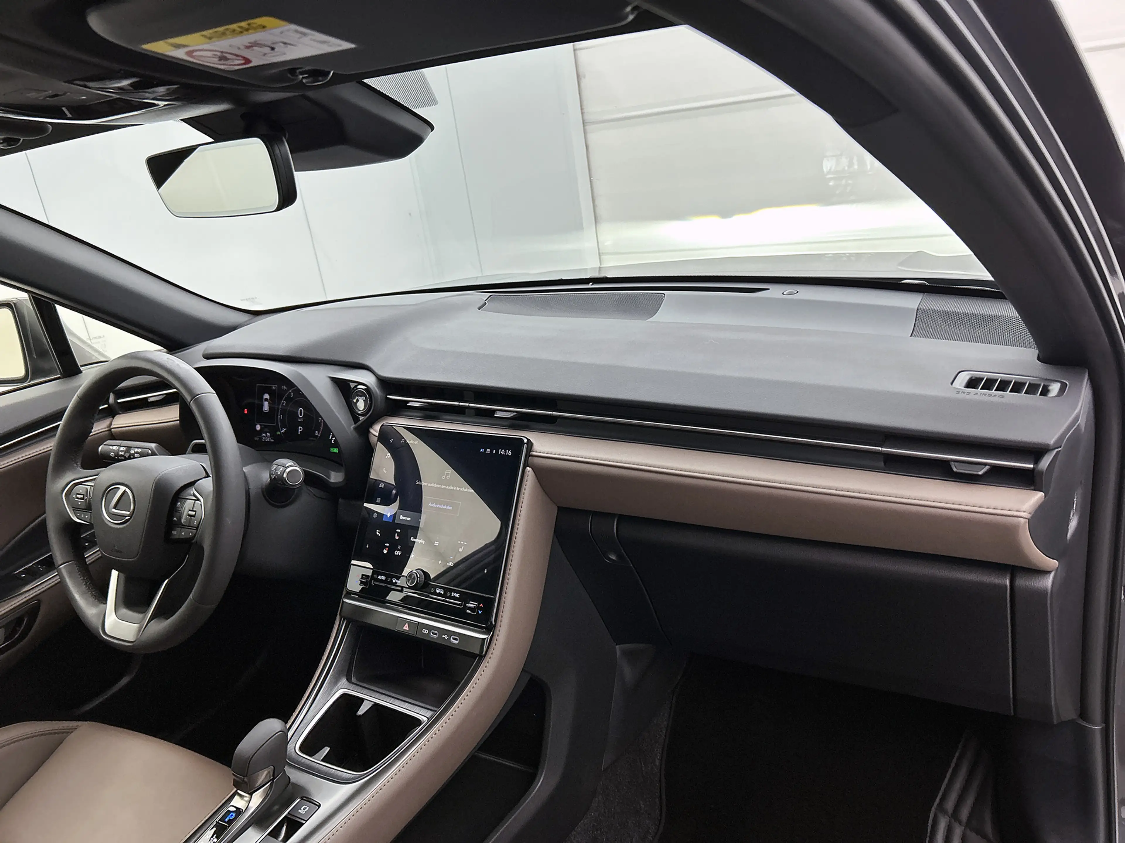 Lexus LBX Elegant 2WD | 18" LM Velgen | Stoelverwarming | Le — photo 6
