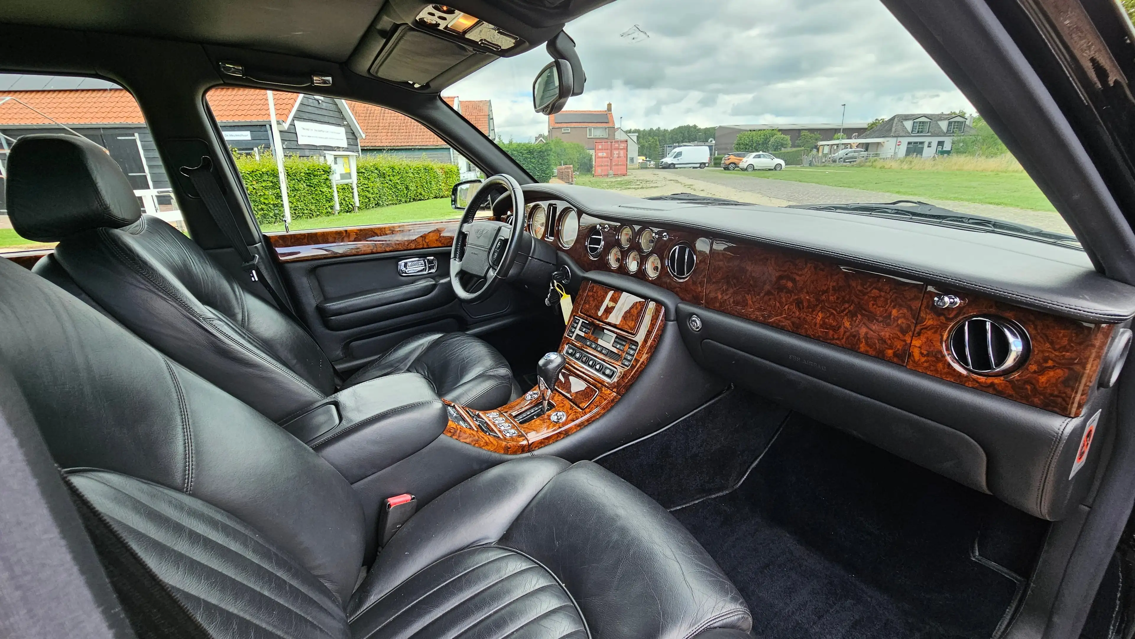 Bentley Arnage — photo 14