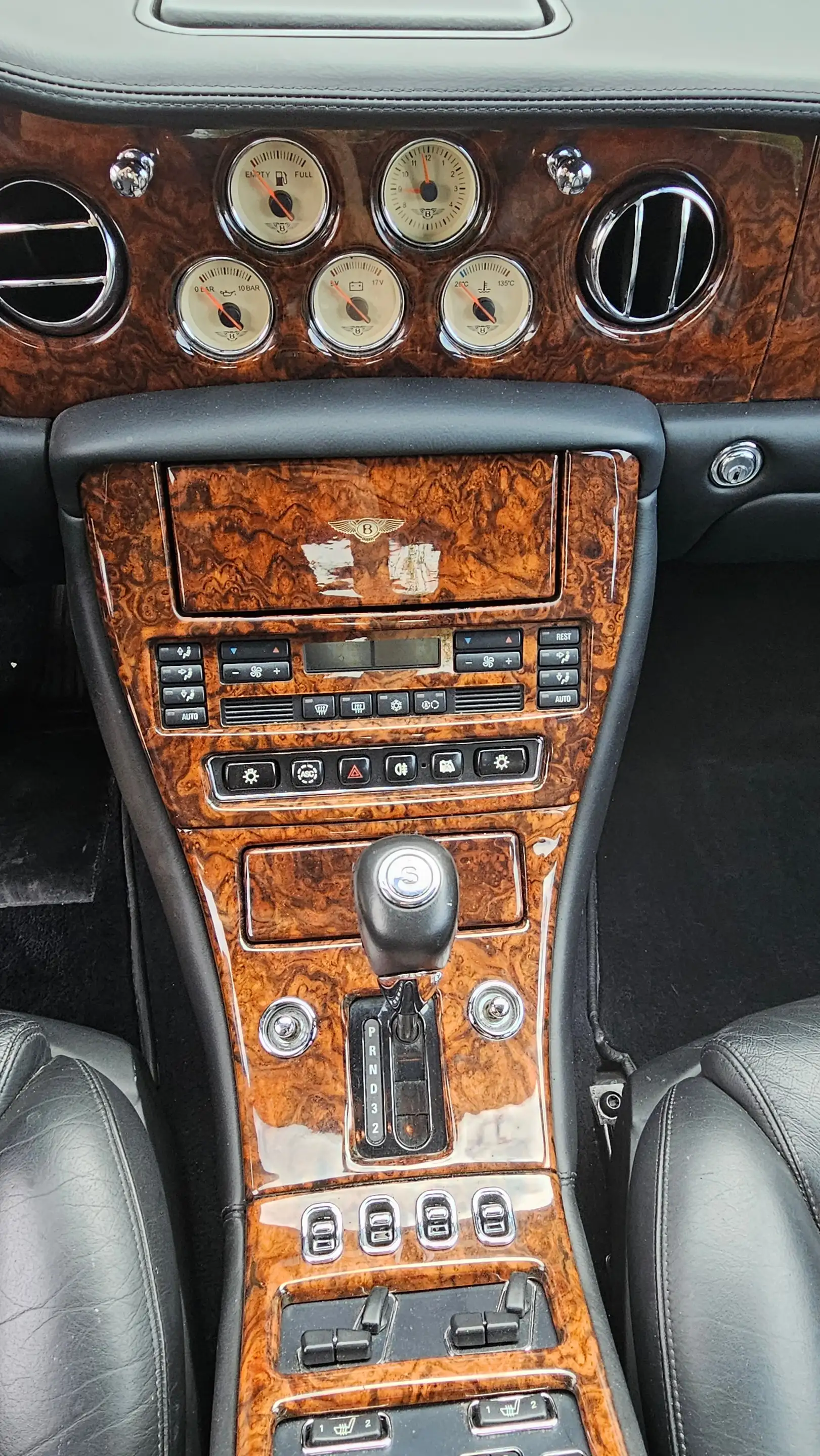 Bentley Arnage — photo 13