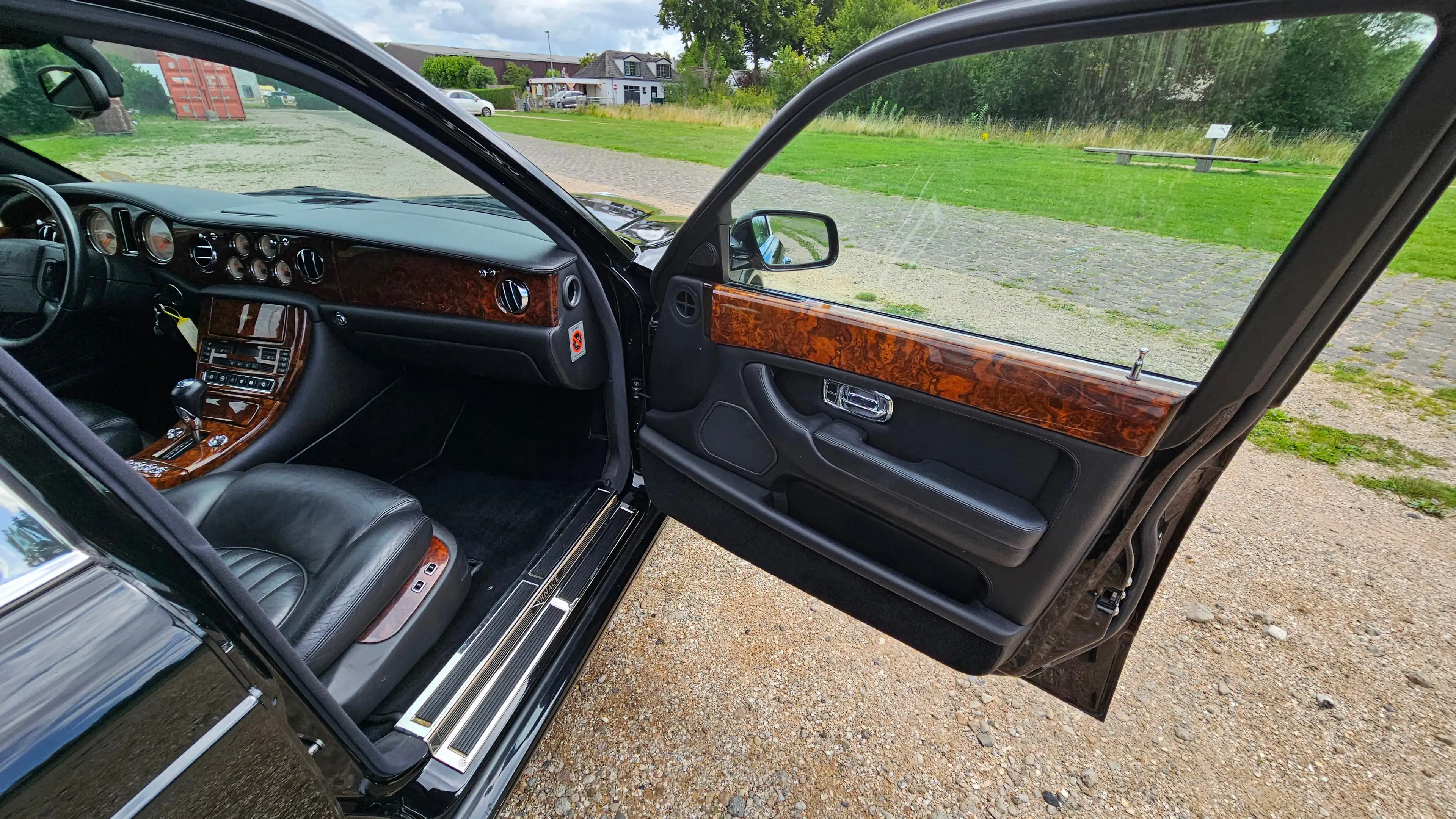 Bentley Arnage — photo 15