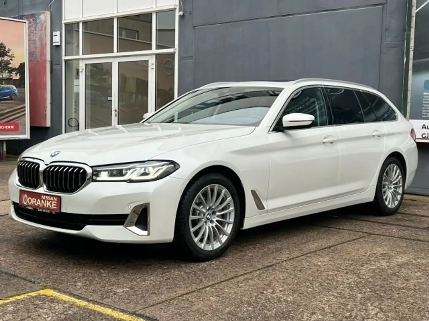BMW 520 i Touring Luxury Line Automatic+Leder+PGD+HAD Weiß - 2