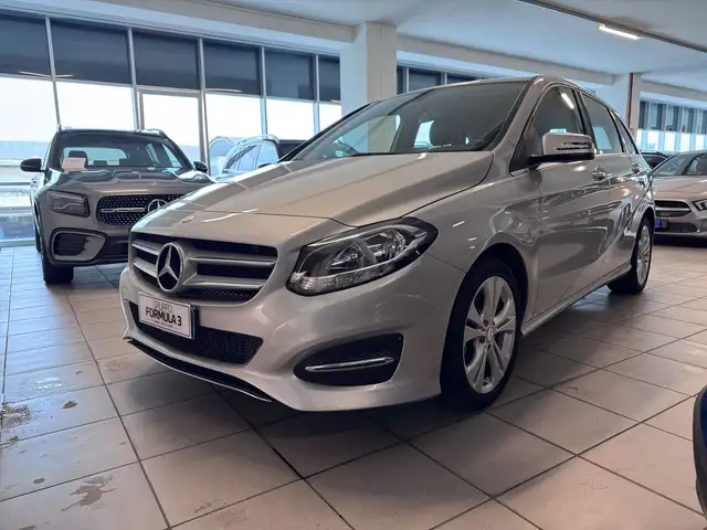 Mercedes-Benz B 160
