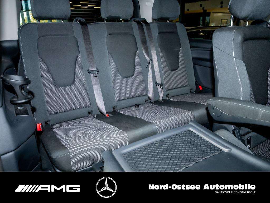 Mercedes-Benz V 220