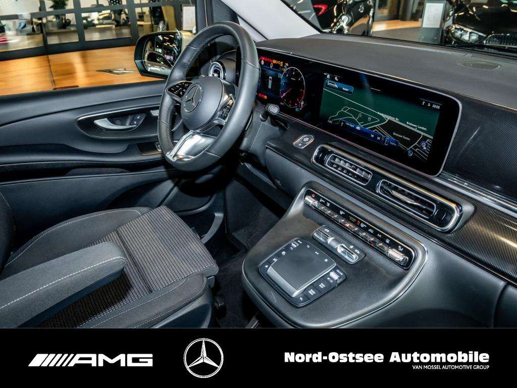 Mercedes-Benz V 220