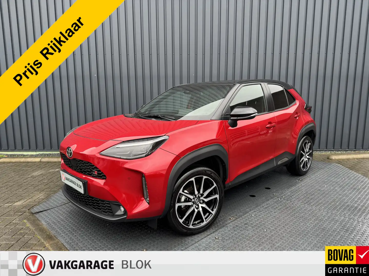 Toyota Yaris Cross 1.5 Hybrid GR Sport / Bi tone | JBL | Head-up | Em Rood - 1