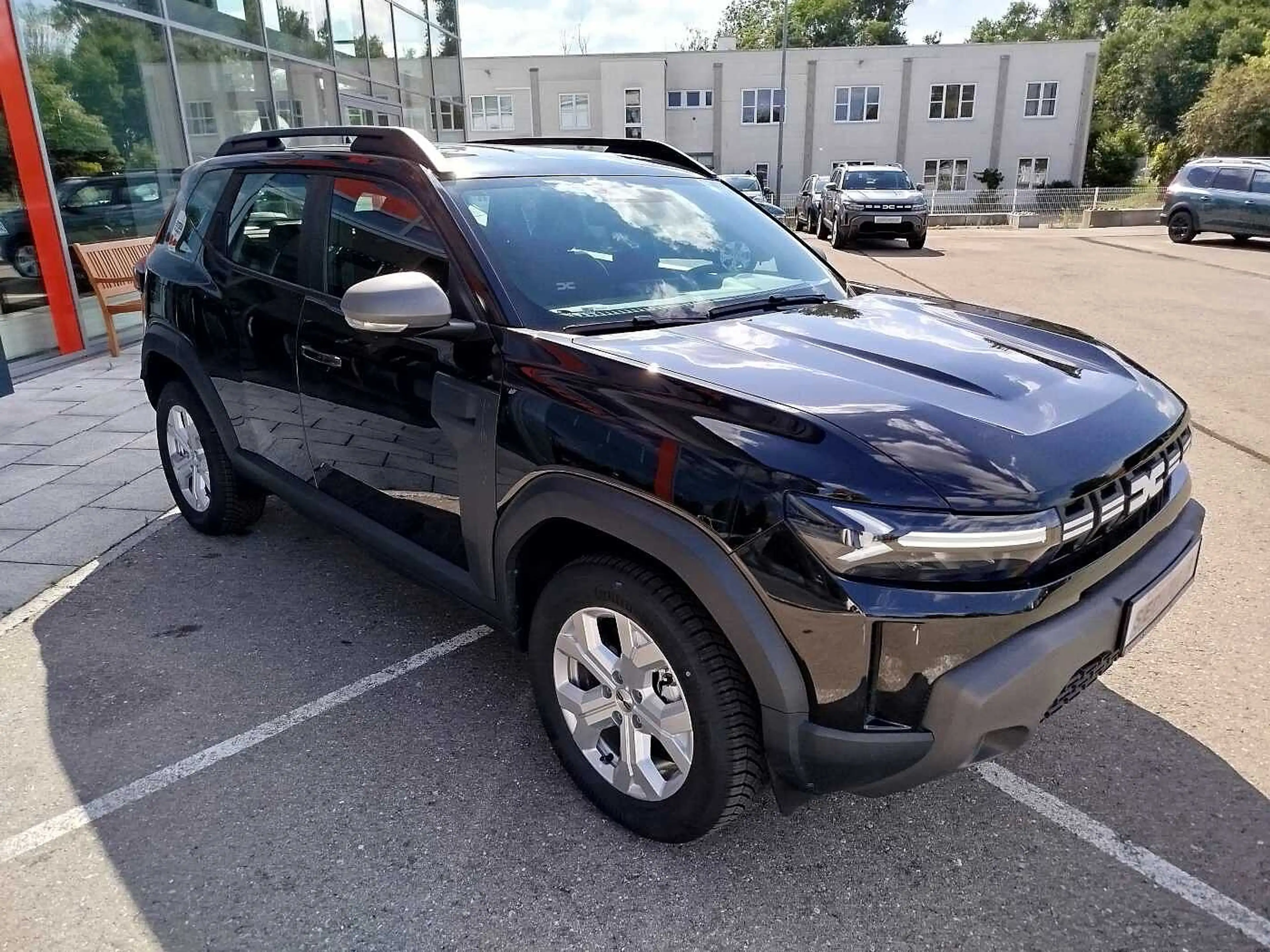 Dacia Duster Expression hybrid-G 150 4x4 *Winterpaket* — photo 3