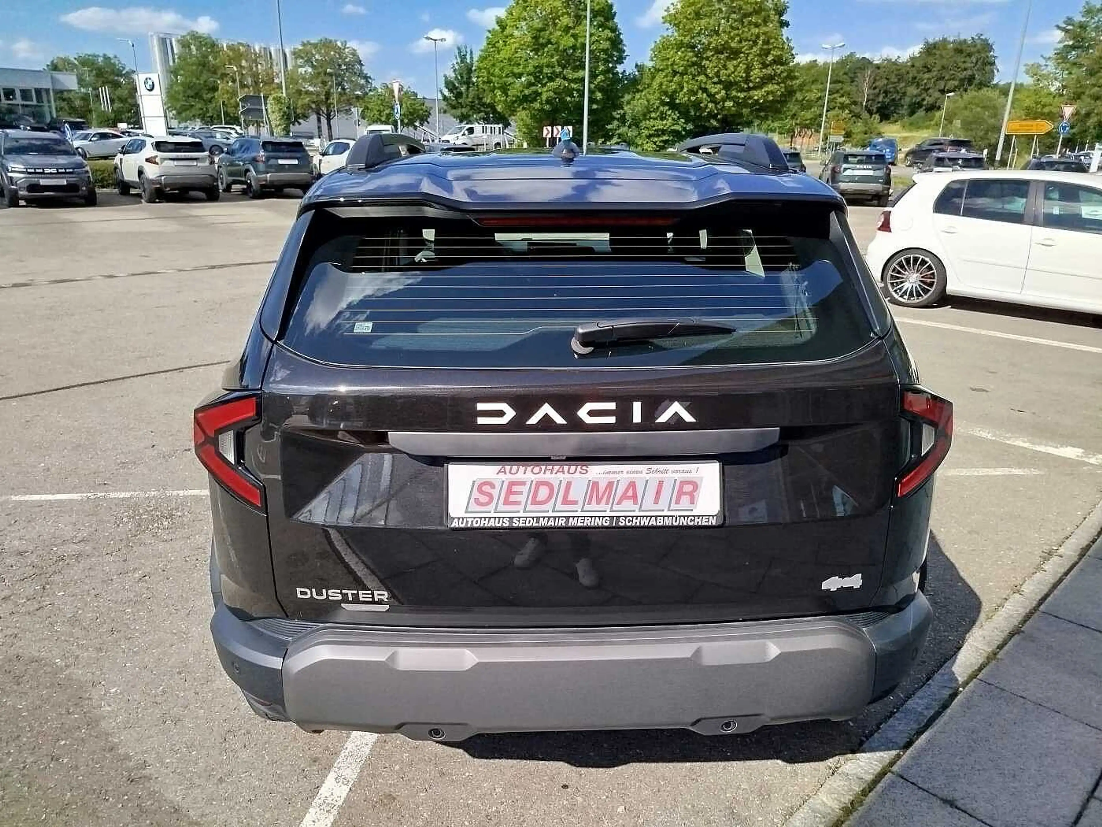 Dacia Duster Expression hybrid-G 150 4x4 *Winterpaket* — photo 5
