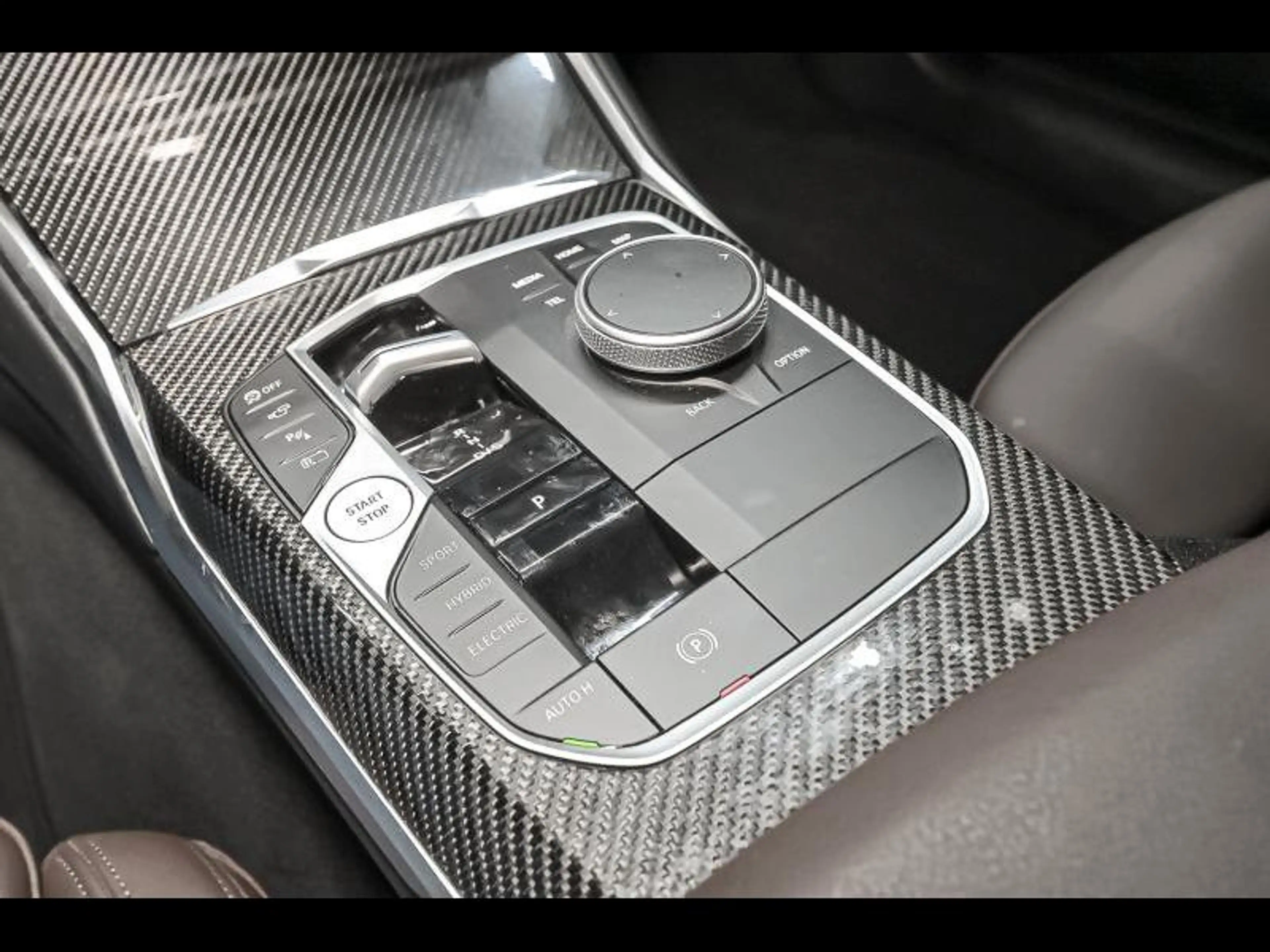 BMW 330 e Touring - M Pack — photo 11