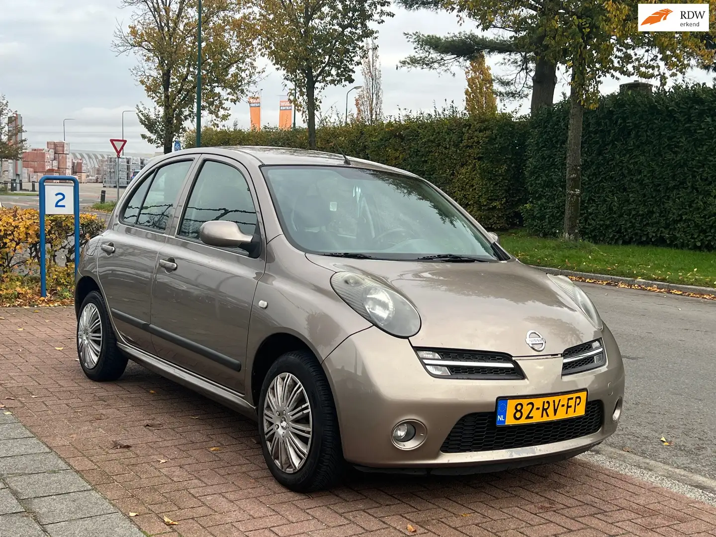 Nissan Micra 1.4 Tekna *TREKHAAK/ ZUINIG RIJDEN Bruin - 1