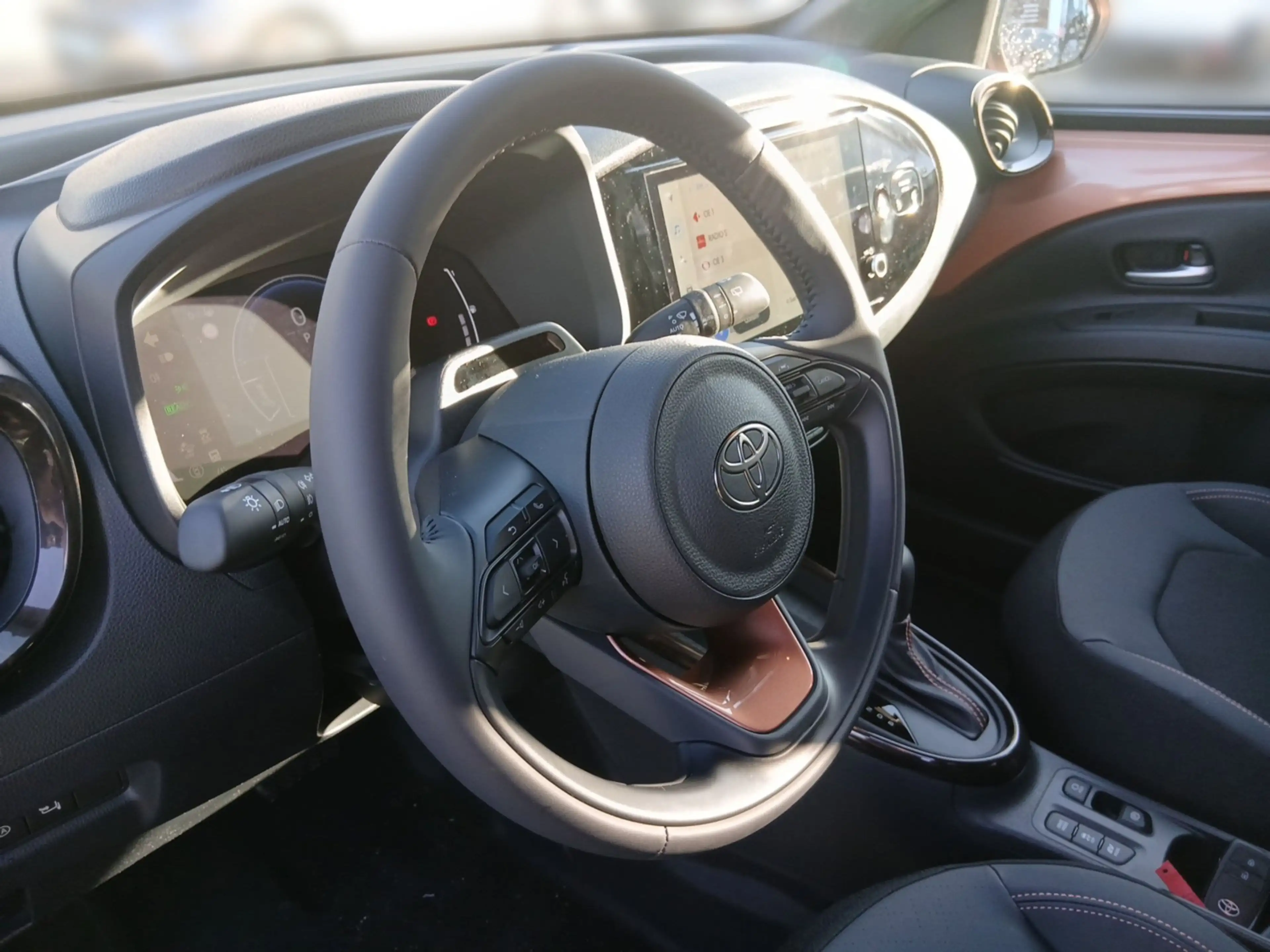 Toyota Aygo X 1.5 Hybrid Active CVT — photo 10
