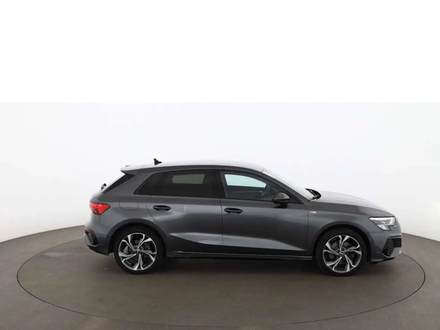 Audi A3 Sportback 40 TFSI e S-Line Aut LED RADAR NAVI Grau - 2