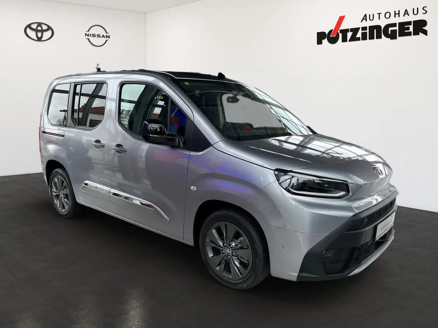 Toyota Proace Verso 1.5 D-4D Lounge,Navi,PGD,LED Argintiu - 2