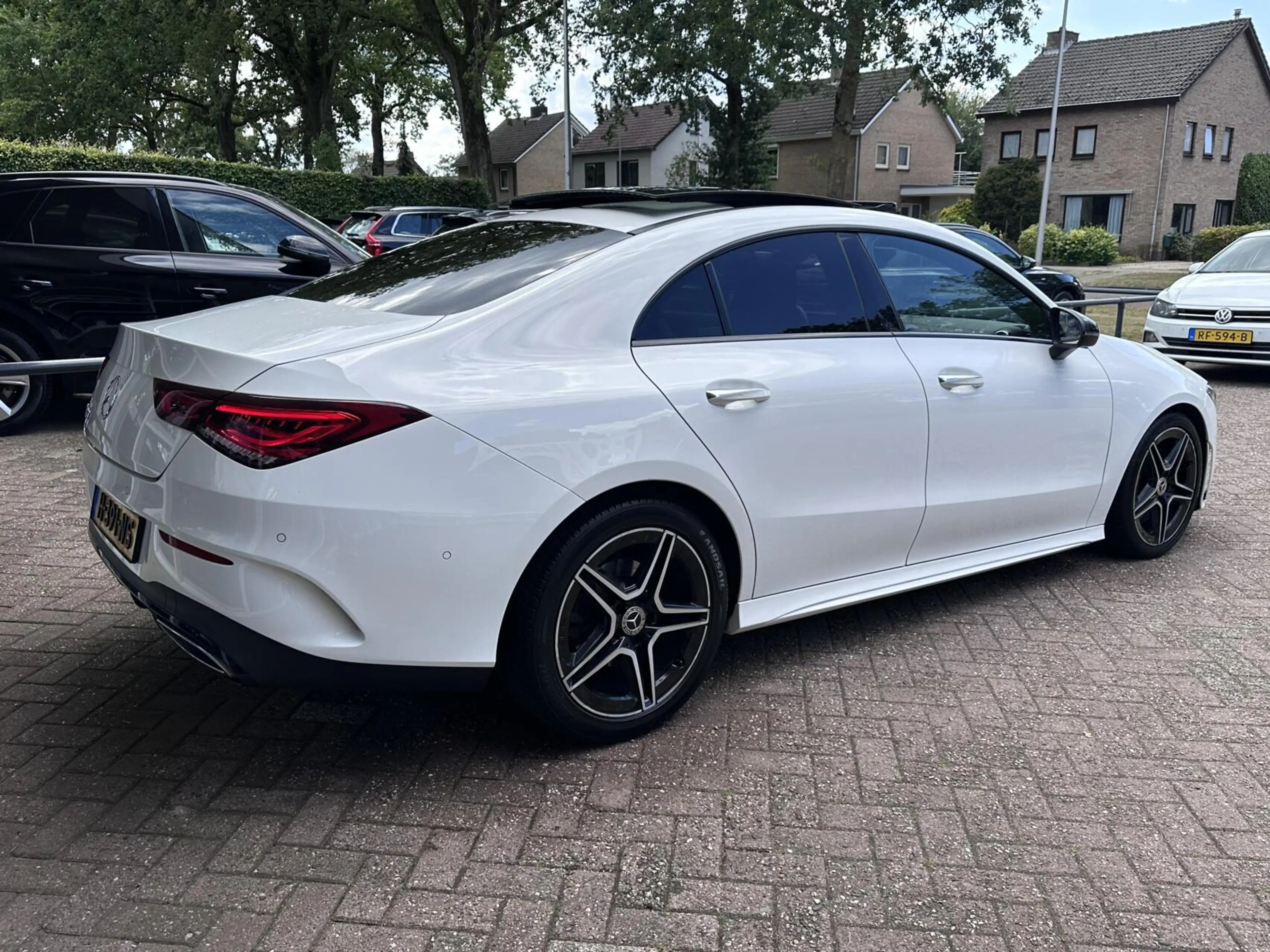 Mercedes-Benz CLA 200 AMG-Line Led, Pano, Sfeerverlichting, Camera, LM.. — photo 3