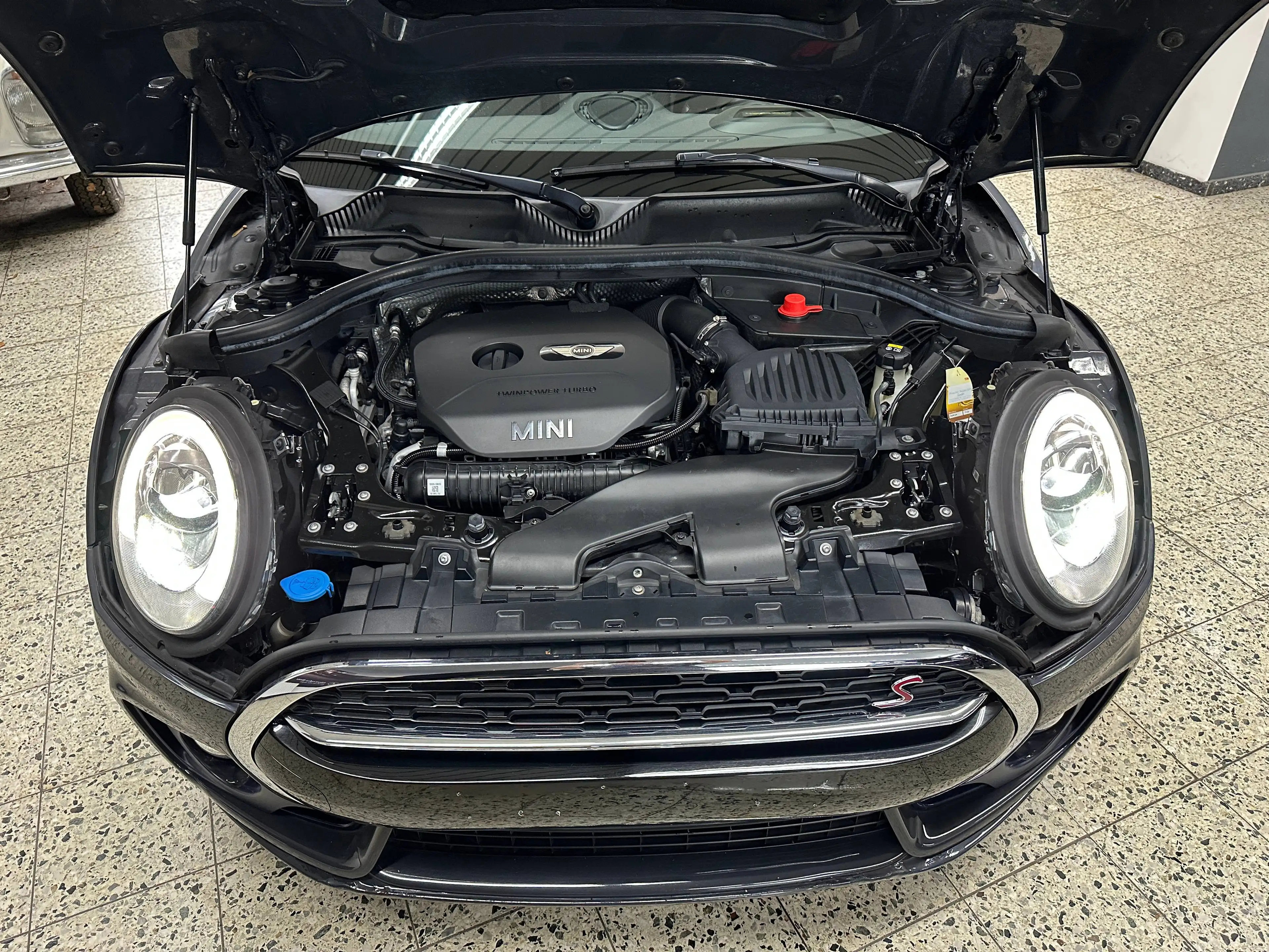 MINI Cooper S Clubman John Cooper Works Chilli AUT/NAV/LED/HUD/KAMERA/P-DACH/PDC/SHZ/LMR19" — photo 15