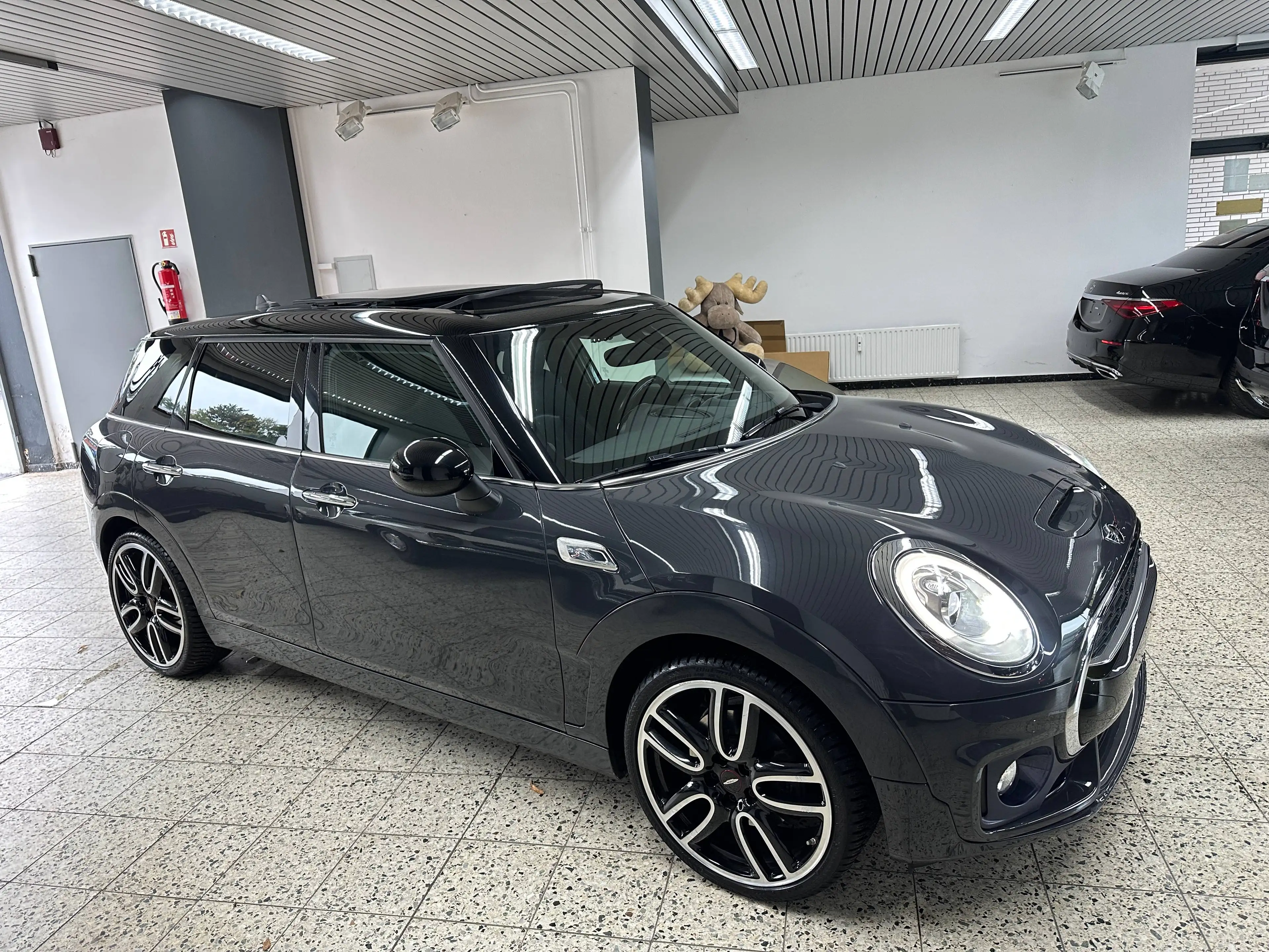 MINI Cooper S Clubman John Cooper Works Chilli AUT/NAV/LED/HUD/KAMERA/P-DACH/PDC/SHZ/LMR19" — photo 3