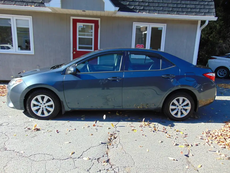 2015 Toyota Corolla Sedan