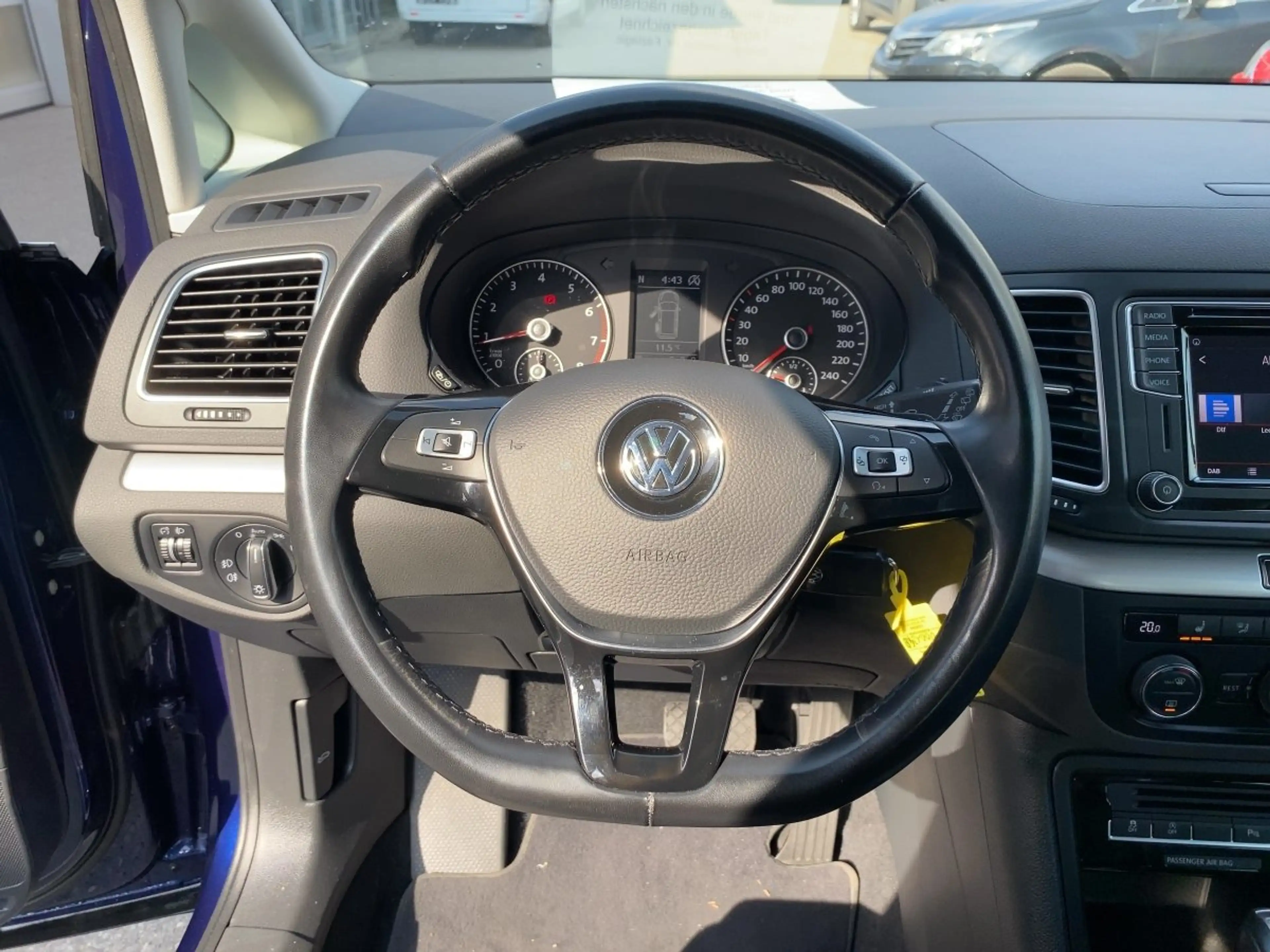 Volkswagen Sharan 1.4 TSI BMT Comfortline 7 Sitzer*1.Hand — photo 13