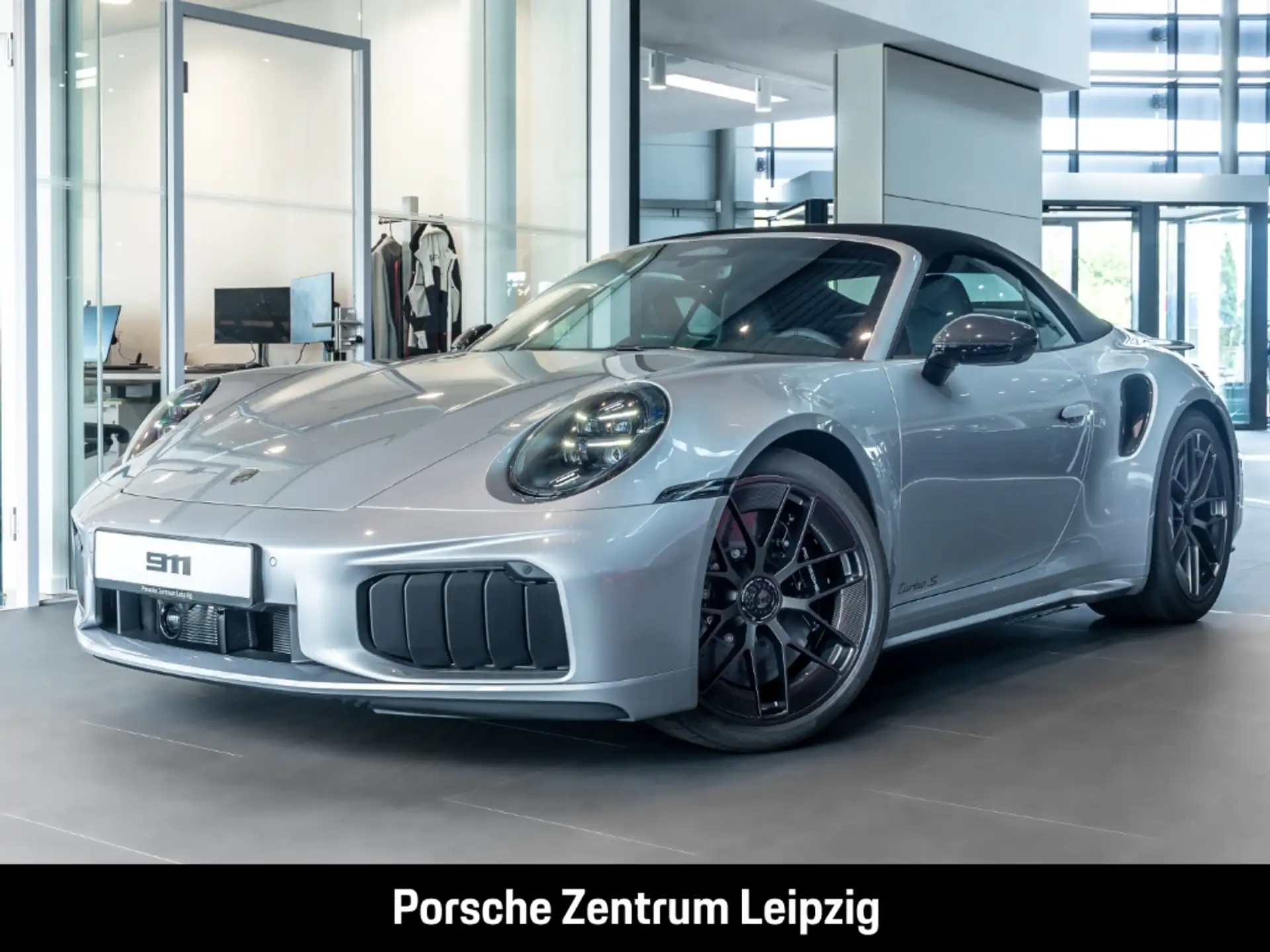 포르쉐 911 Turbo S Cabriolet 2026 은색 사진 1