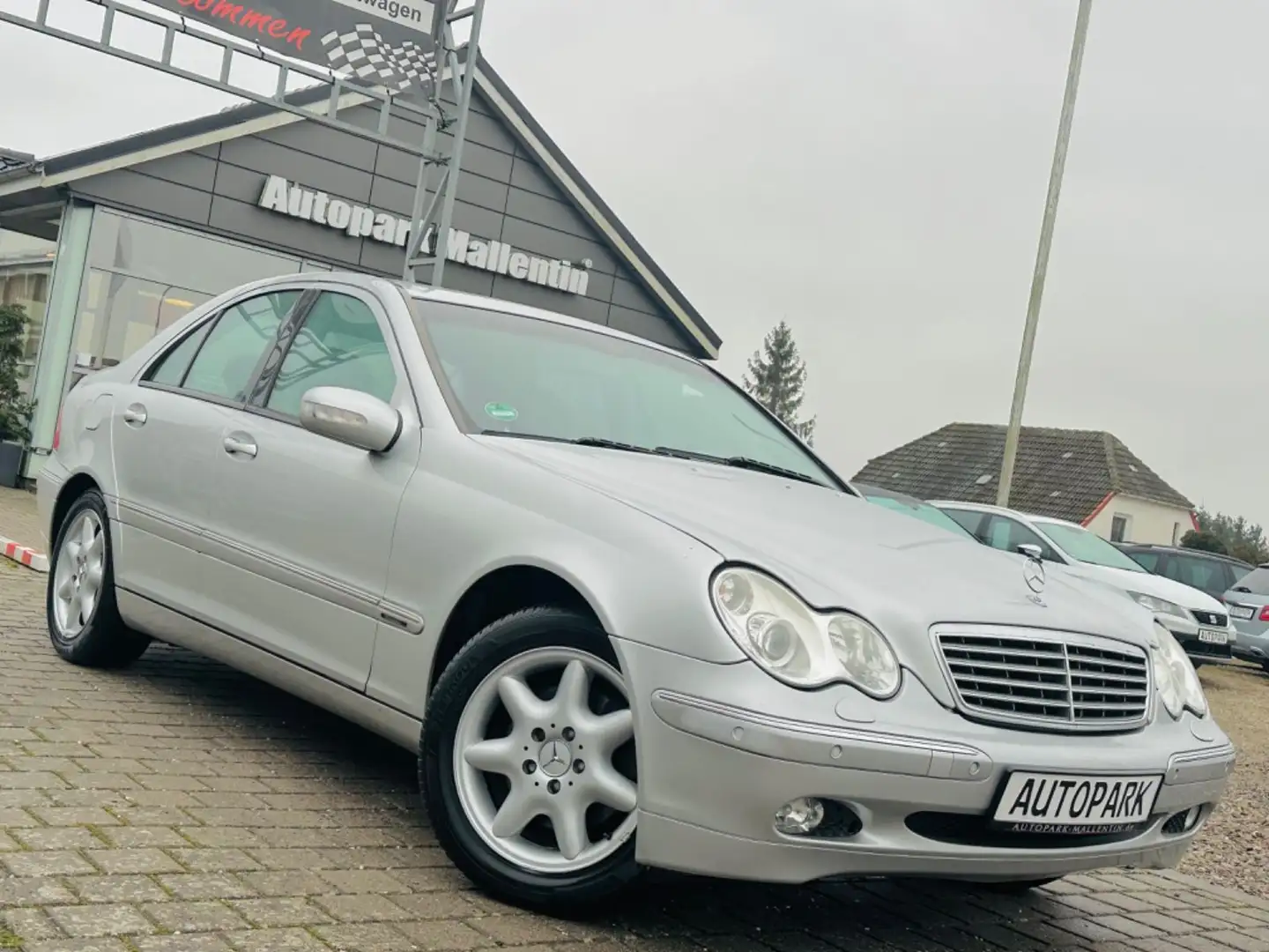 Mercedes-Benz C 240 C -Klasse Lim.  4Matic*ALLRAD*AUTOMATIK* Argintiu - 1