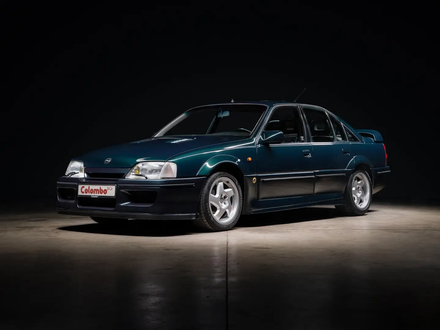 Opel Omega Lotus 3.6L inline-six Turbo Vert - 1