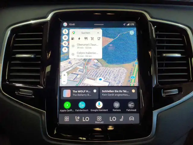 Volvo XC90 view 12