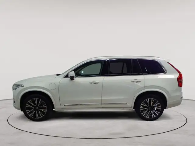 Volvo XC90 view 6