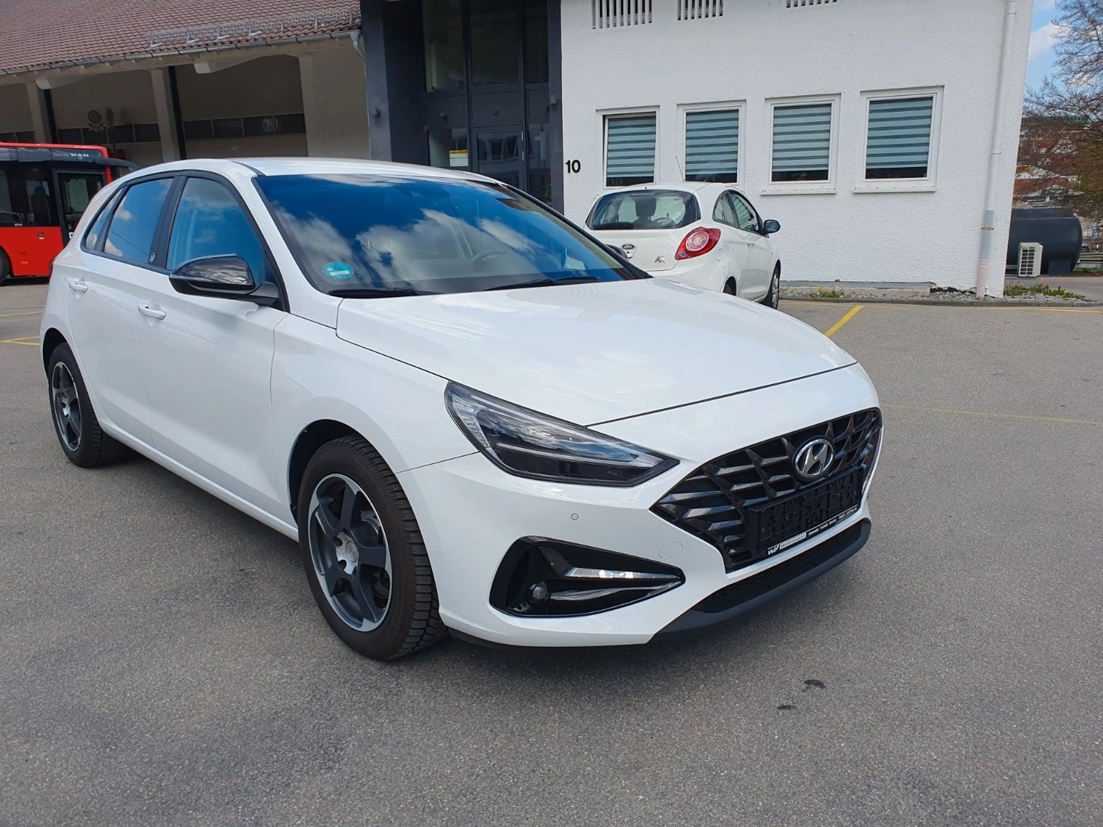 Hyundai i30 Edition 30+ Automatik Sehr sauber — photo 3