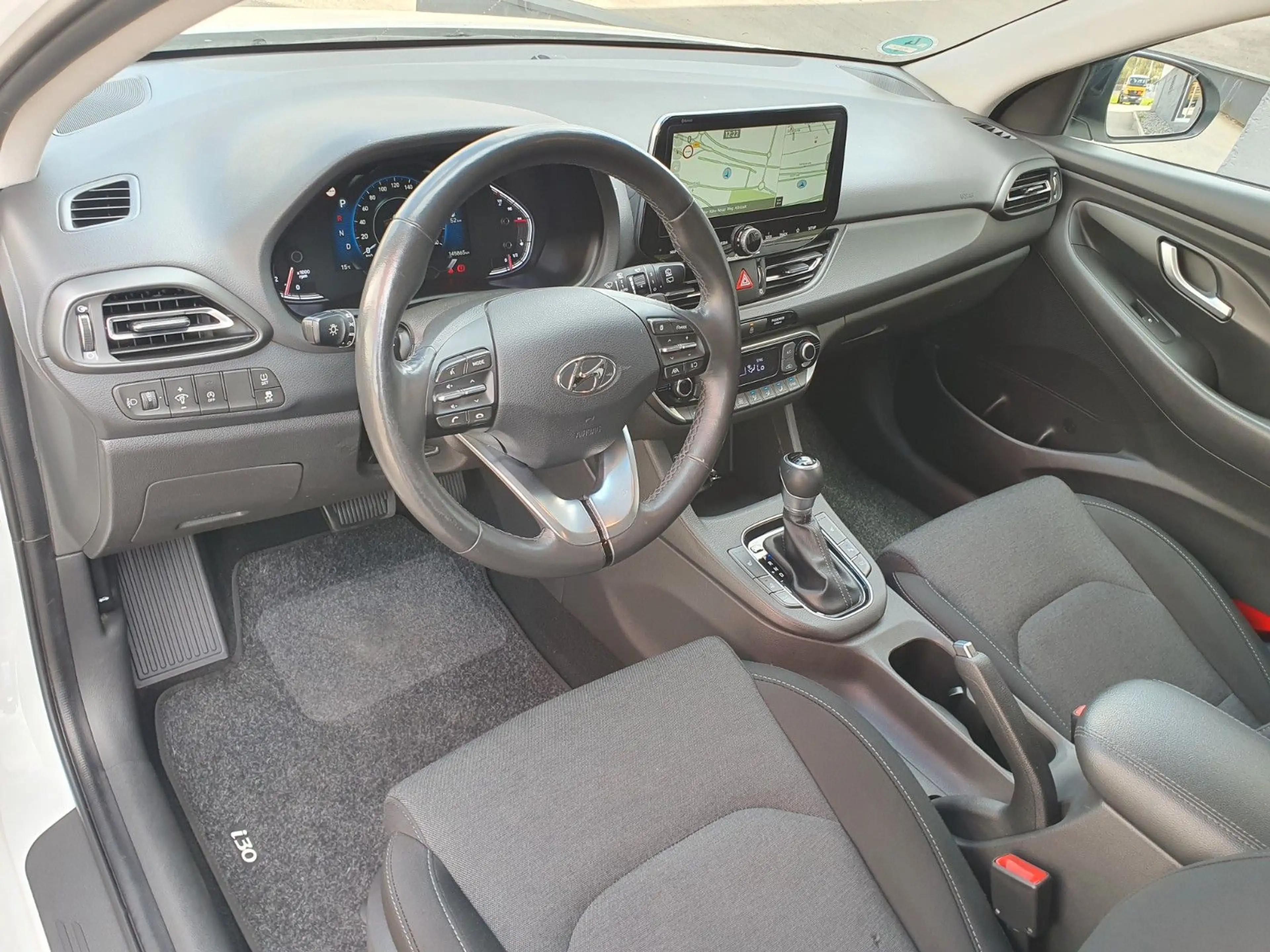 Hyundai i30 Edition 30+ Automatik Sehr sauber — photo 10