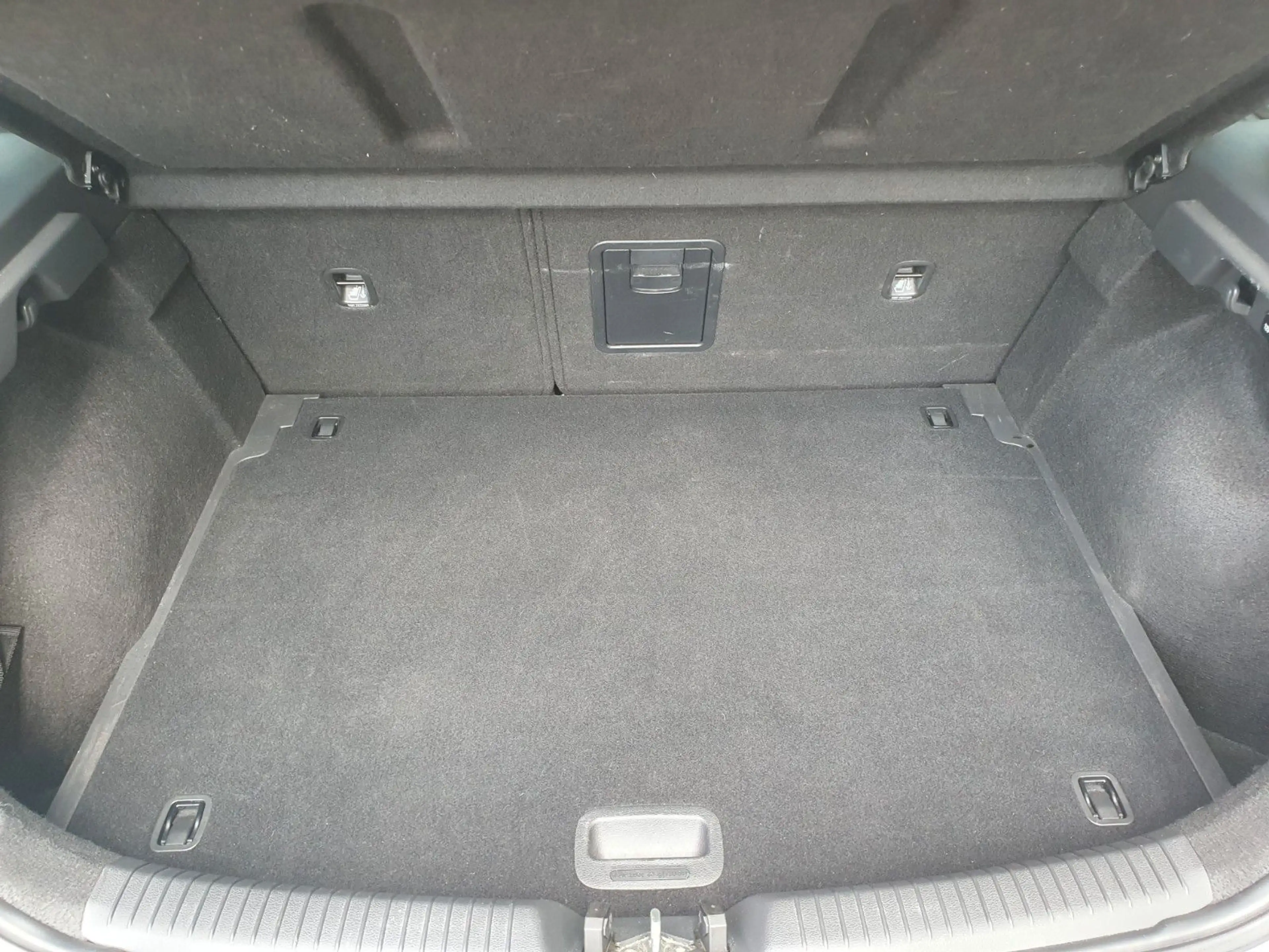 Hyundai i30 Edition 30+ Automatik Sehr sauber — photo 15