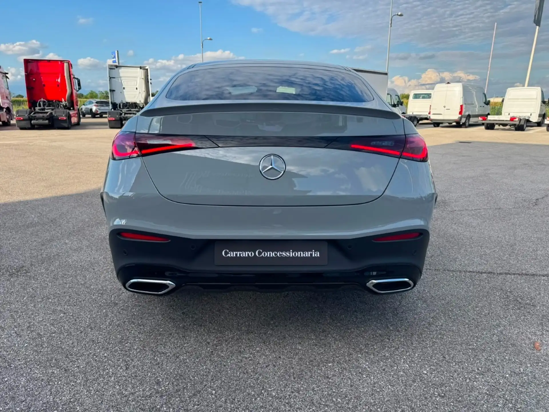 벤츠 Mercedes-Benz GLC 2026 회색 사진 4