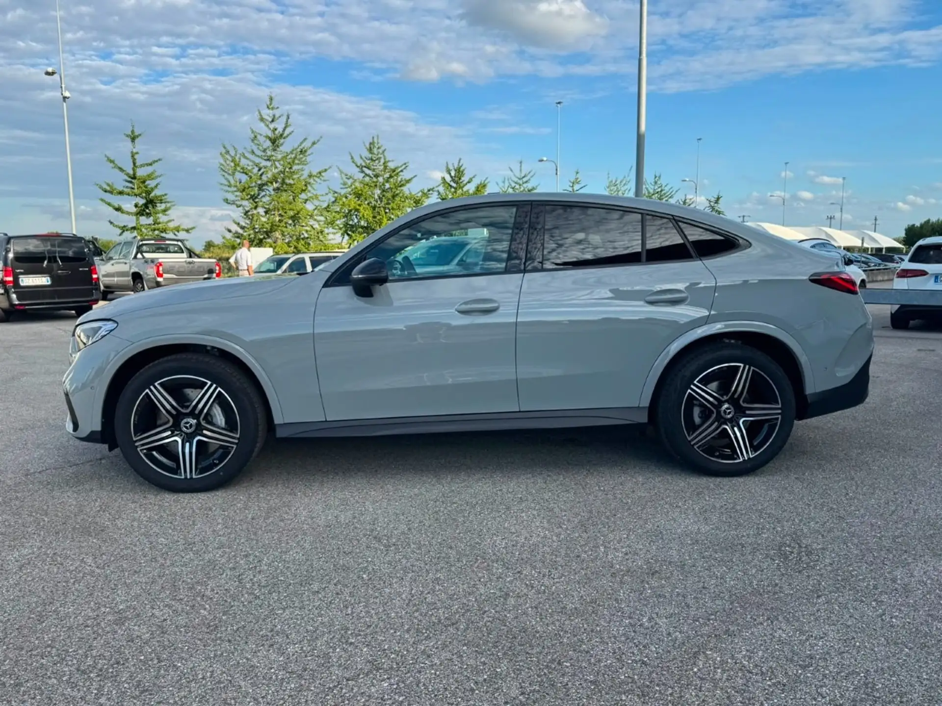 벤츠 Mercedes-Benz GLC 2026 회색 사진 6