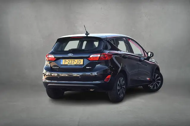 Ford Fiesta view 3