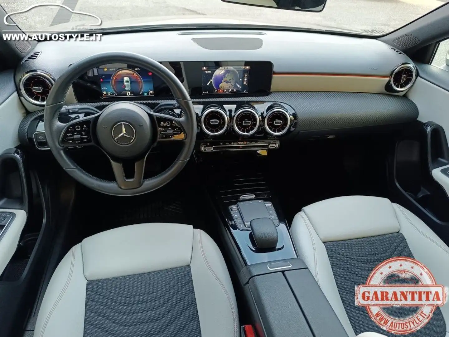 Mercedes-Benz A 180 Automatic Business Extra Grigio - 2