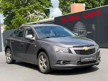 CRUZE LT 1.6i*KLIMA*CD*ALUFELGEN*2. HAND*TÜV