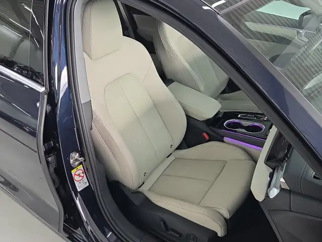 Audi A6 Limousine quattro TDI 150 kW Ansicht 13