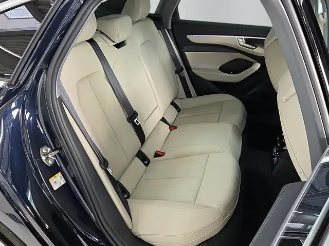Audi A6 Limousine quattro TDI 150 kW Ansicht 11
