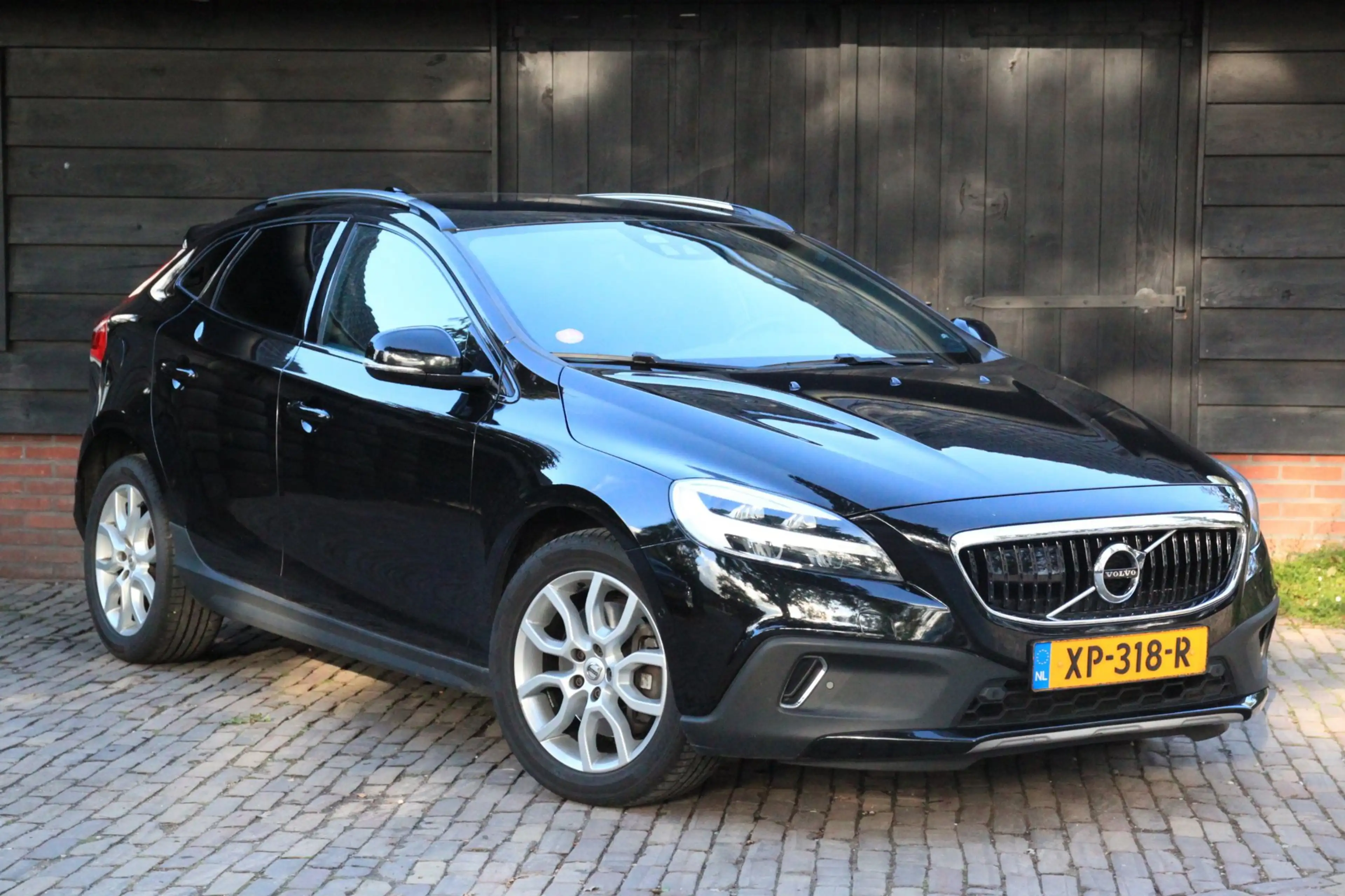 Volvo V40 Cross Country 1.5 T3 Polar+ Luxury Panorama/Camera/Leer/Blis/Ada