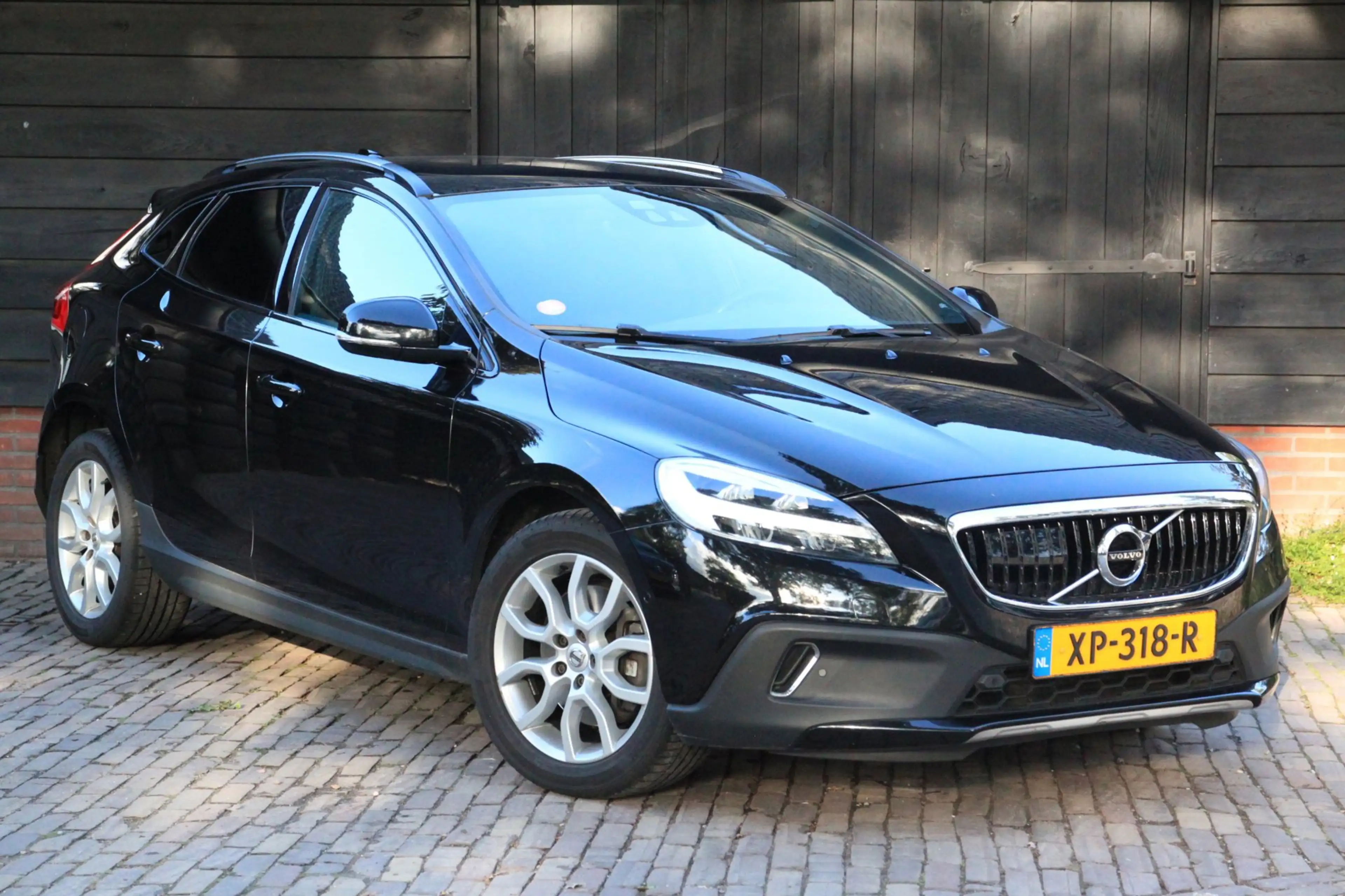 Volvo V40 Cross Country 1.5 T3 Polar+ Luxury Panorama/Camera/Leer/Blis/Ada — photo 2
