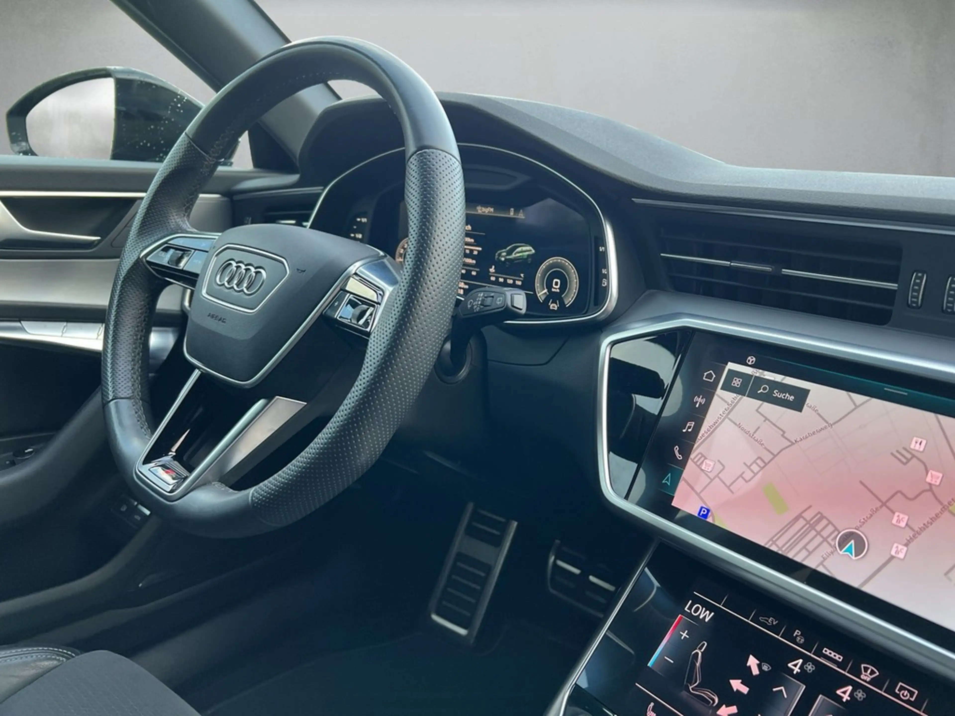 Audi A6 Avant sport 55 TFSI e quattro S tronic *HUD* — photo 8
